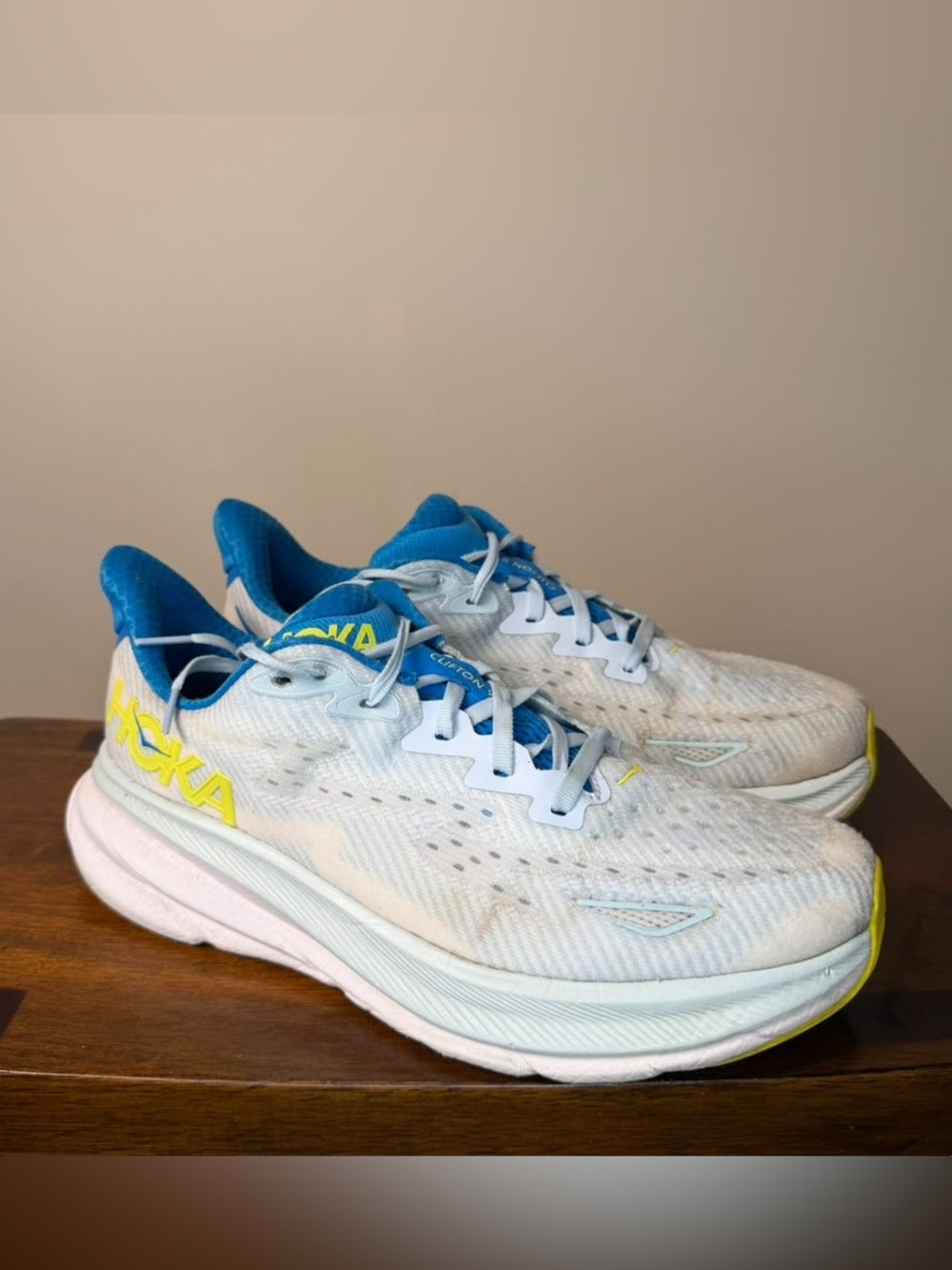 HOKA Clifton 9 Men’s Running Shoes 9.5 D Ice Water Evening Primrose 1127895-IWEP